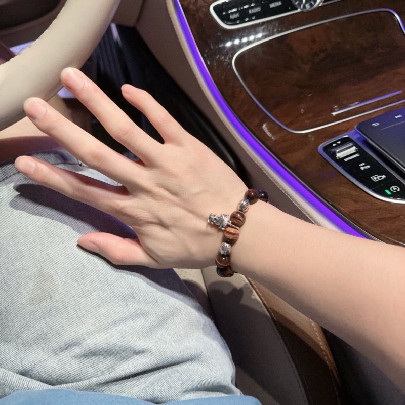 chr1st1an D10r bracelets